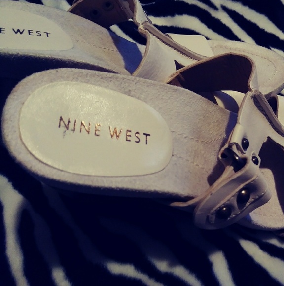 Cream Nine West Wedge Heel Sandals Size 6 - Picture 6 of 8